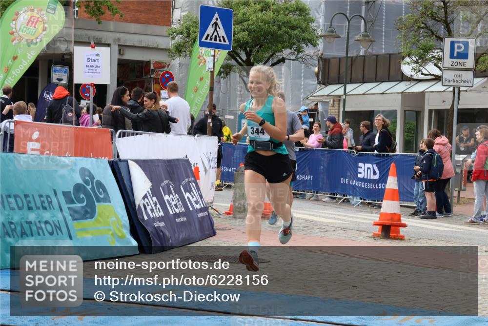 05.05.2024 - 7. Wedeler Halbmarathon Strokosch-Dieckow http://msf.ph/oto/6228156 05.05.2024 12:00:35 Ziel 154, 344, 390 meine-sportfotos.de