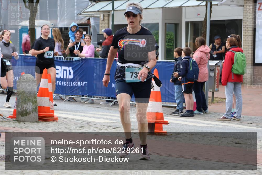 05.05.2024 - 7. Wedeler Halbmarathon Strokosch-Dieckow http://msf.ph/oto/6228261 05.05.2024 12:00:50 Ziel 125, 378, 736 meine-sportfotos.de
