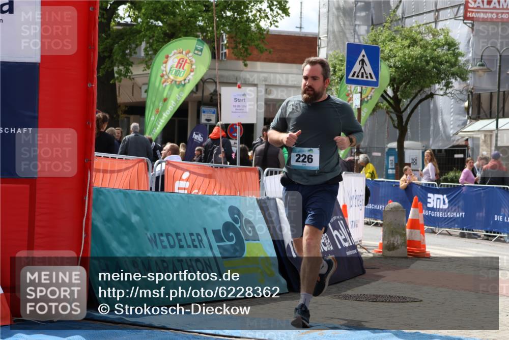 05.05.2024 - 7. Wedeler Halbmarathon Strokosch-Dieckow http://msf.ph/oto/6228362 05.05.2024 12:01:37 Ziel 226, 531 meine-sportfotos.de