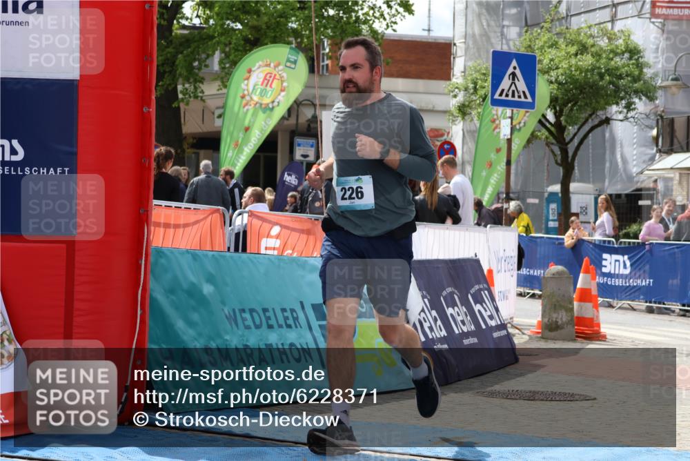 05.05.2024 - 7. Wedeler Halbmarathon Strokosch-Dieckow http://msf.ph/oto/6228371 05.05.2024 12:01:38 Ziel 226 meine-sportfotos.de