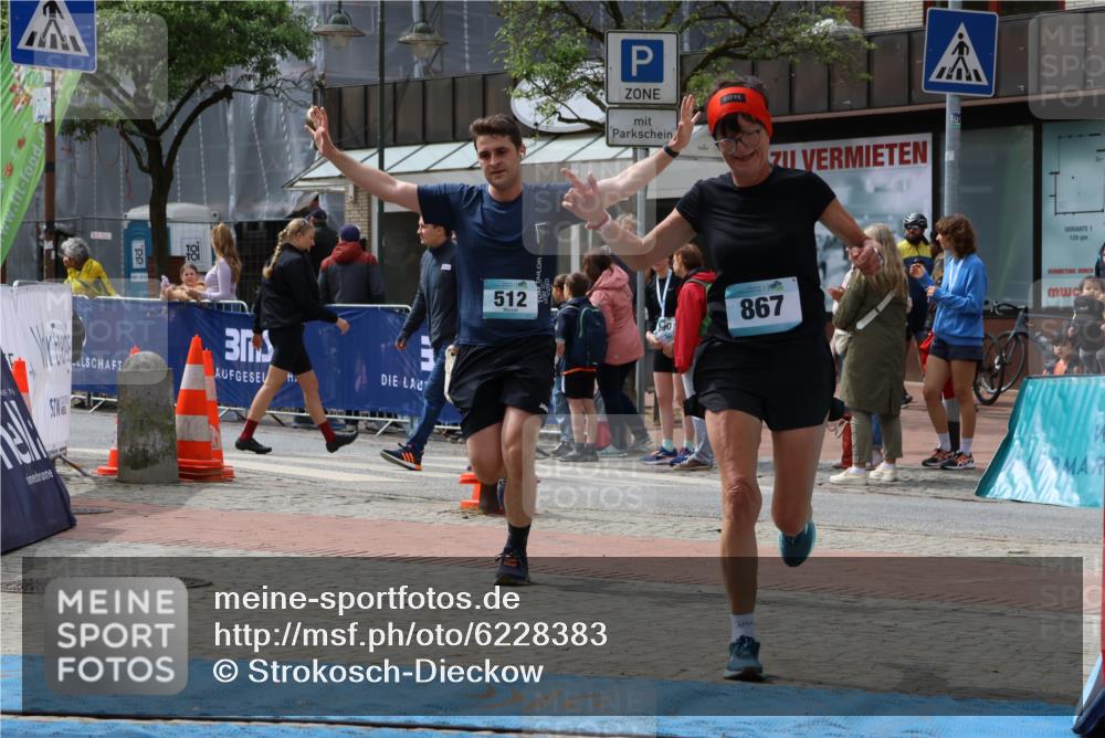 05.05.2024 - 7. Wedeler Halbmarathon Strokosch-Dieckow http://msf.ph/oto/6228383 05.05.2024 12:02:06 Ziel 512, 867 meine-sportfotos.de