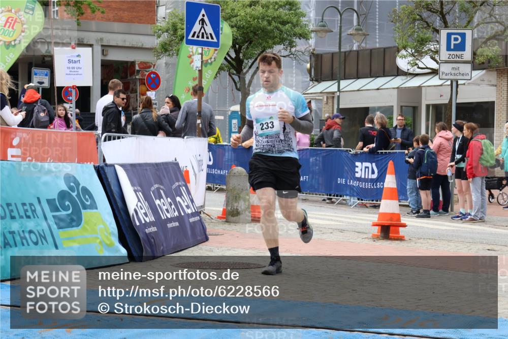 05.05.2024 - 7. Wedeler Halbmarathon Strokosch-Dieckow http://msf.ph/oto/6228566 05.05.2024 12:03:25 Ziel 233 meine-sportfotos.de
