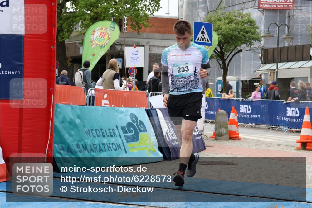 05.05.2024 - 7. Wedeler Halbmarathon Strokosch-Dieckow http://msf.ph/oto/6228573 05.05.2024 12:03:26 Ziel 233 meine-sportfotos.de