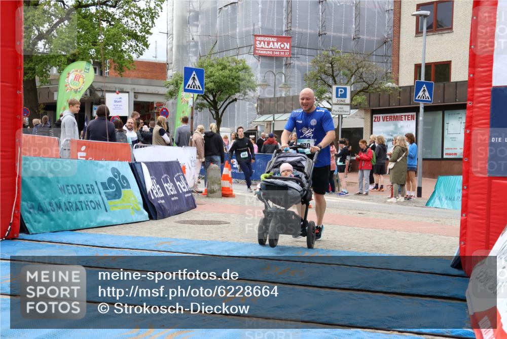 05.05.2024 - 7. Wedeler Halbmarathon Strokosch-Dieckow http://msf.ph/oto/6228664 05.05.2024 12:04:37 Ziel 270, 665, 888 meine-sportfotos.de