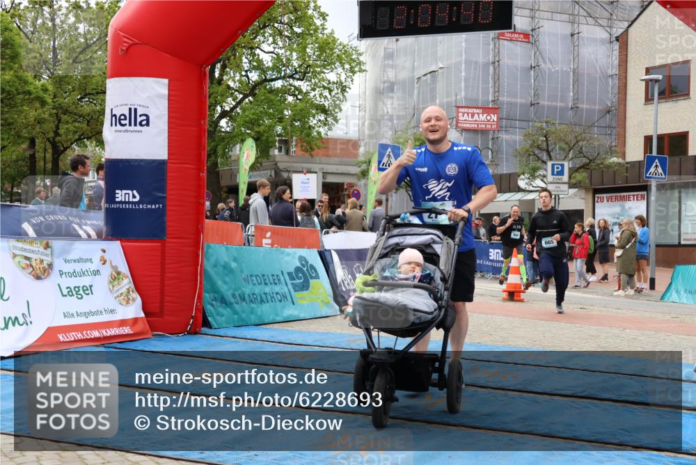 05.05.2024 - 7. Wedeler Halbmarathon Strokosch-Dieckow http://msf.ph/oto/6228693 05.05.2024 12:04:39 Ziel 270, 665, 888 meine-sportfotos.de