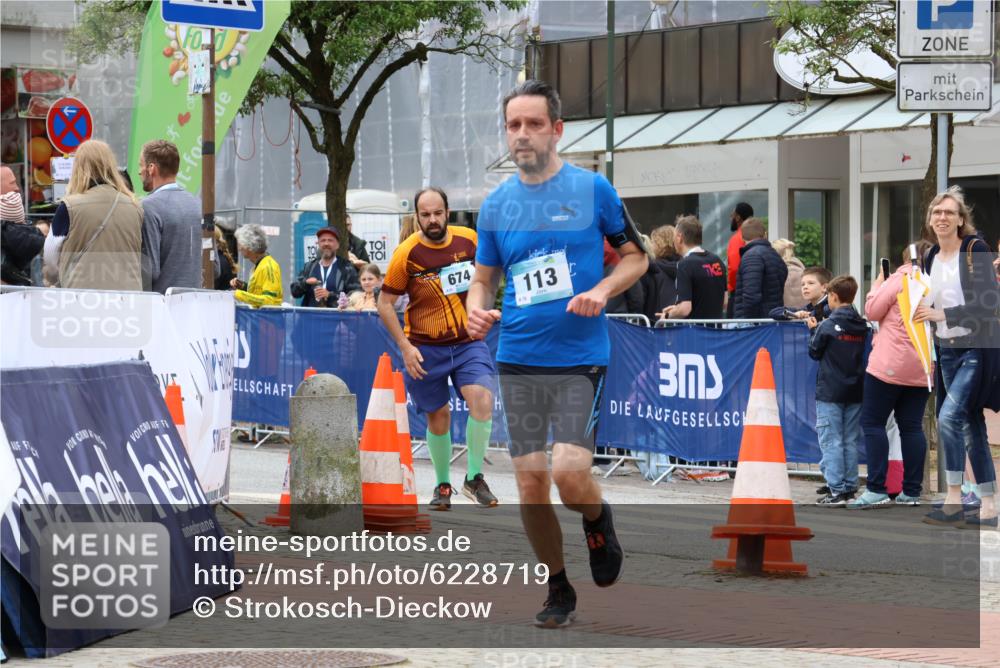 05.05.2024 - 7. Wedeler Halbmarathon Strokosch-Dieckow http://msf.ph/oto/6228719 05.05.2024 12:04:52 Ziel 113, 674 meine-sportfotos.de