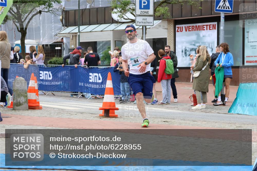 05.05.2024 - 7. Wedeler Halbmarathon Strokosch-Dieckow http://msf.ph/oto/6228955 05.05.2024 12:06:07 Ziel 94 meine-sportfotos.de