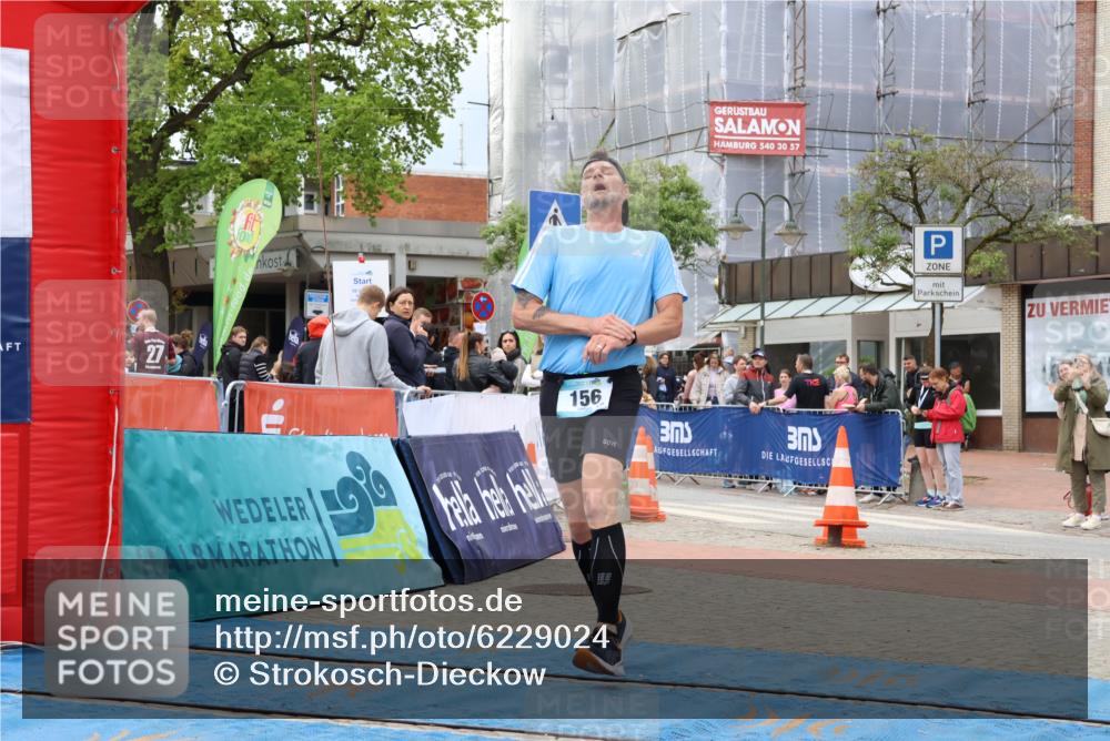 05.05.2024 - 7. Wedeler Halbmarathon Strokosch-Dieckow http://msf.ph/oto/6229024 05.05.2024 12:06:31 Ziel 156 meine-sportfotos.de