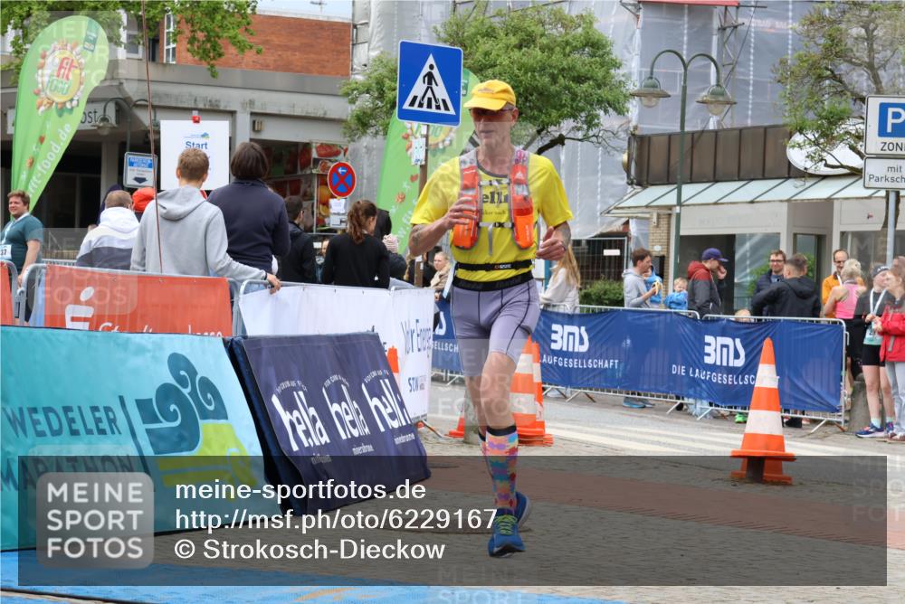 05.05.2024 - 7. Wedeler Halbmarathon Strokosch-Dieckow http://msf.ph/oto/6229167 05.05.2024 12:07:19 Ziel 98 meine-sportfotos.de
