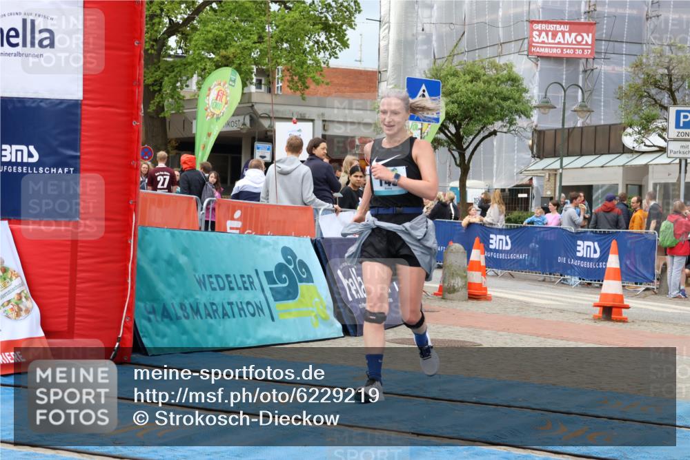05.05.2024 - 7. Wedeler Halbmarathon Strokosch-Dieckow http://msf.ph/oto/6229219 05.05.2024 12:07:40 Ziel 149, 864 meine-sportfotos.de