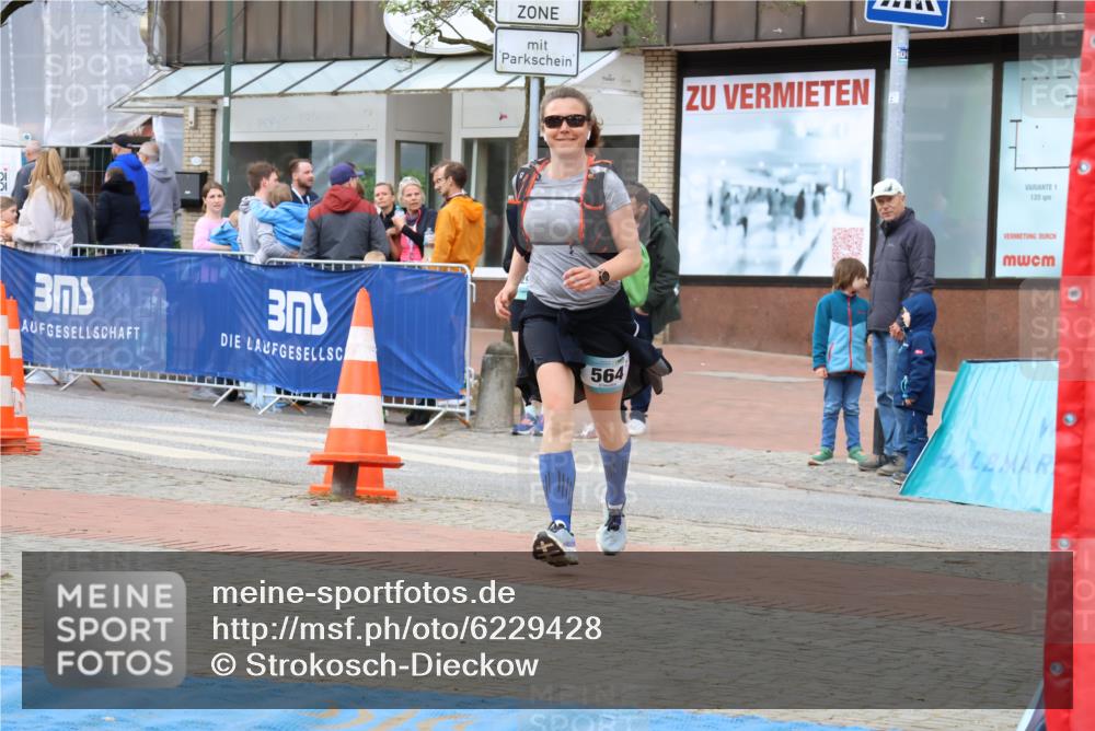 05.05.2024 - 7. Wedeler Halbmarathon Strokosch-Dieckow http://msf.ph/oto/6229428 05.05.2024 12:08:57 Ziel 564 meine-sportfotos.de