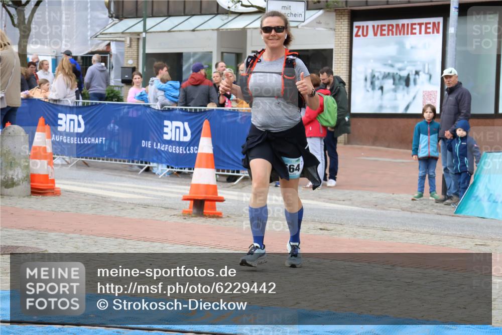 05.05.2024 - 7. Wedeler Halbmarathon Strokosch-Dieckow http://msf.ph/oto/6229442 05.05.2024 12:08:58 Ziel 564 meine-sportfotos.de