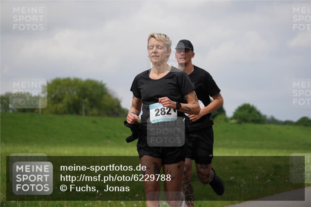 05.05.2024 - 7. Wedeler Halbmarathon Fuchs,  Jonas http://msf.ph/oto/6229788 05.05.2024 12:04:04 Laufen 282 meine-sportfotos.de