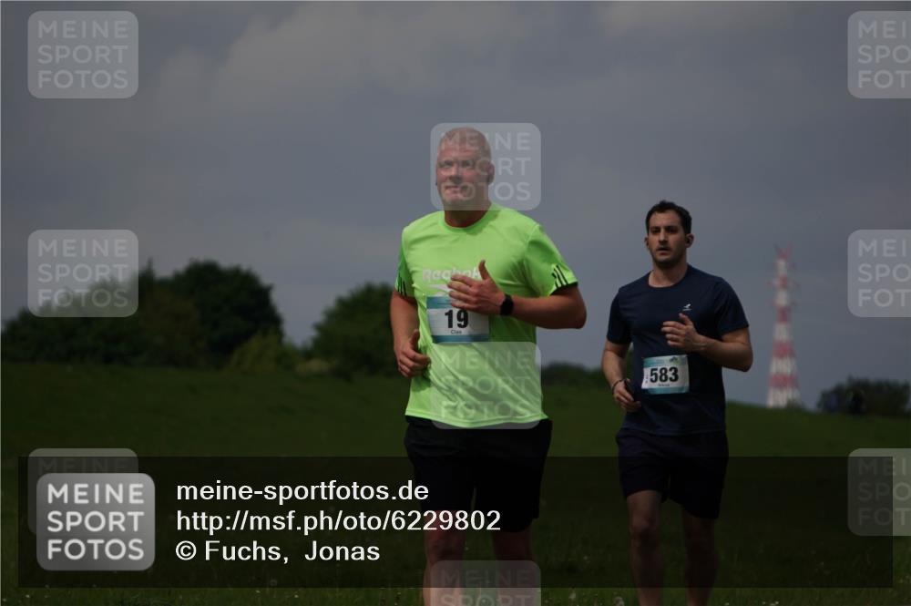 05.05.2024 - 7. Wedeler Halbmarathon Fuchs,  Jonas http://msf.ph/oto/6229802 05.05.2024 12:04:08 Laufen 19, 583 meine-sportfotos.de