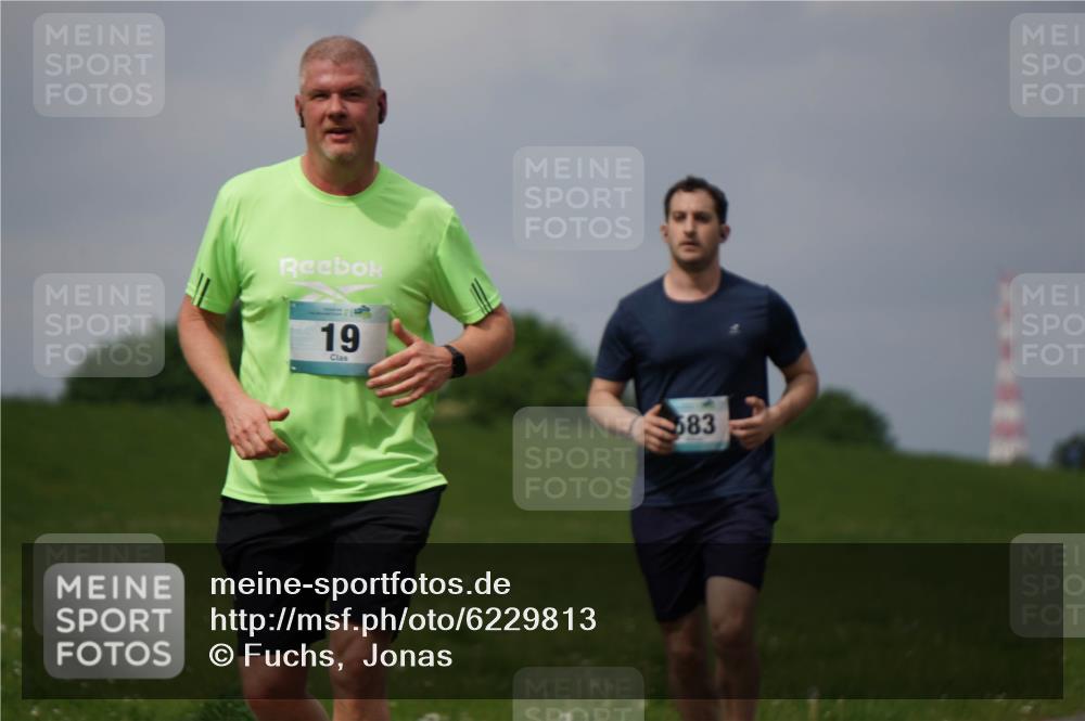 05.05.2024 - 7. Wedeler Halbmarathon Fuchs,  Jonas http://msf.ph/oto/6229813 05.05.2024 12:04:10 Laufen 19, 583 meine-sportfotos.de