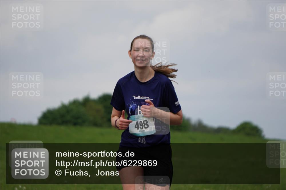 05.05.2024 - 7. Wedeler Halbmarathon Fuchs,  Jonas http://msf.ph/oto/6229869 05.05.2024 12:04:28 Laufen 498, 91 meine-sportfotos.de