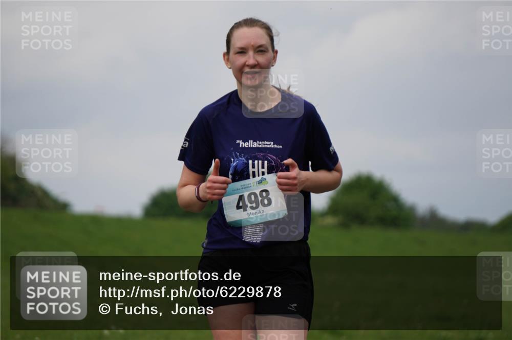 05.05.2024 - 7. Wedeler Halbmarathon Fuchs,  Jonas http://msf.ph/oto/6229878 05.05.2024 12:04:28 Laufen 498 meine-sportfotos.de