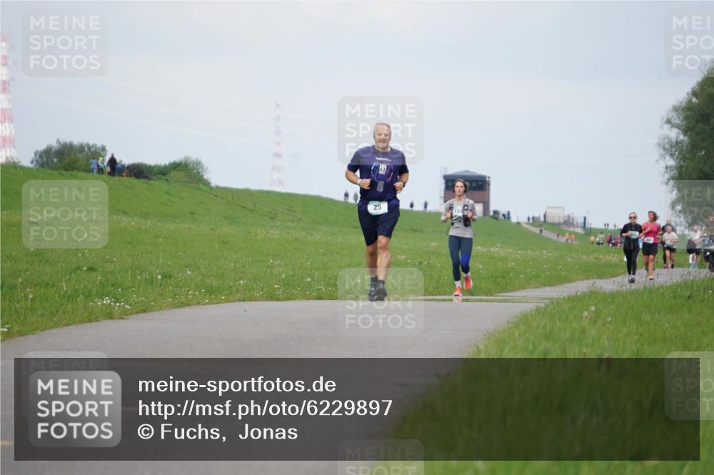 05.05.2024 - 7. Wedeler Halbmarathon Fuchs,  Jonas http://msf.ph/oto/6229897 05.05.2024 12:04:34 Laufen 25, 155 meine-sportfotos.de