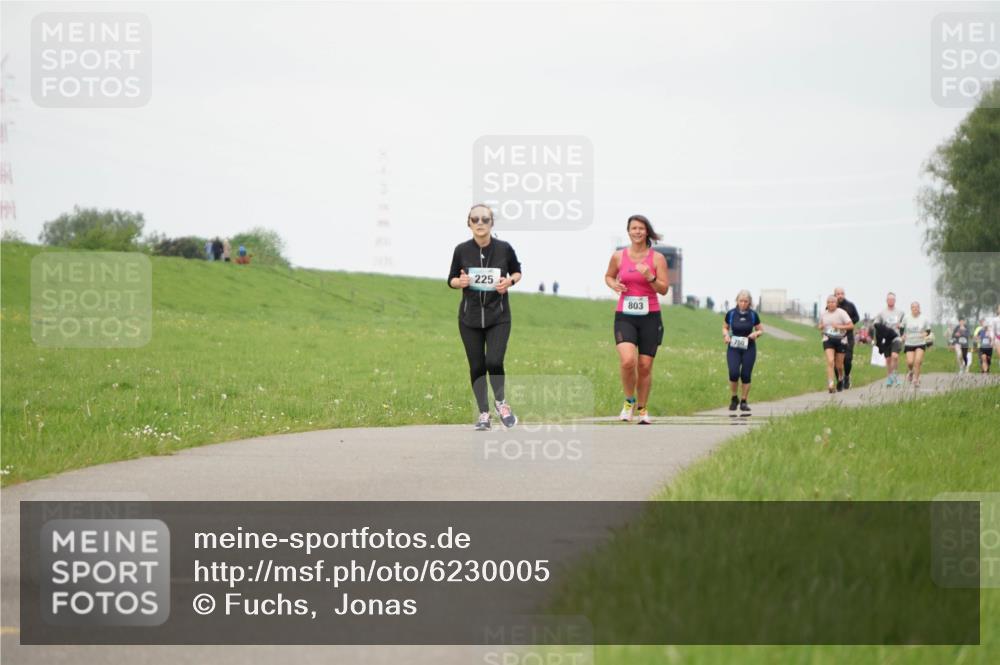 05.05.2024 - 7. Wedeler Halbmarathon Fuchs,  Jonas http://msf.ph/oto/6230005 05.05.2024 12:05:05 Laufen 225, 803, 750 meine-sportfotos.de