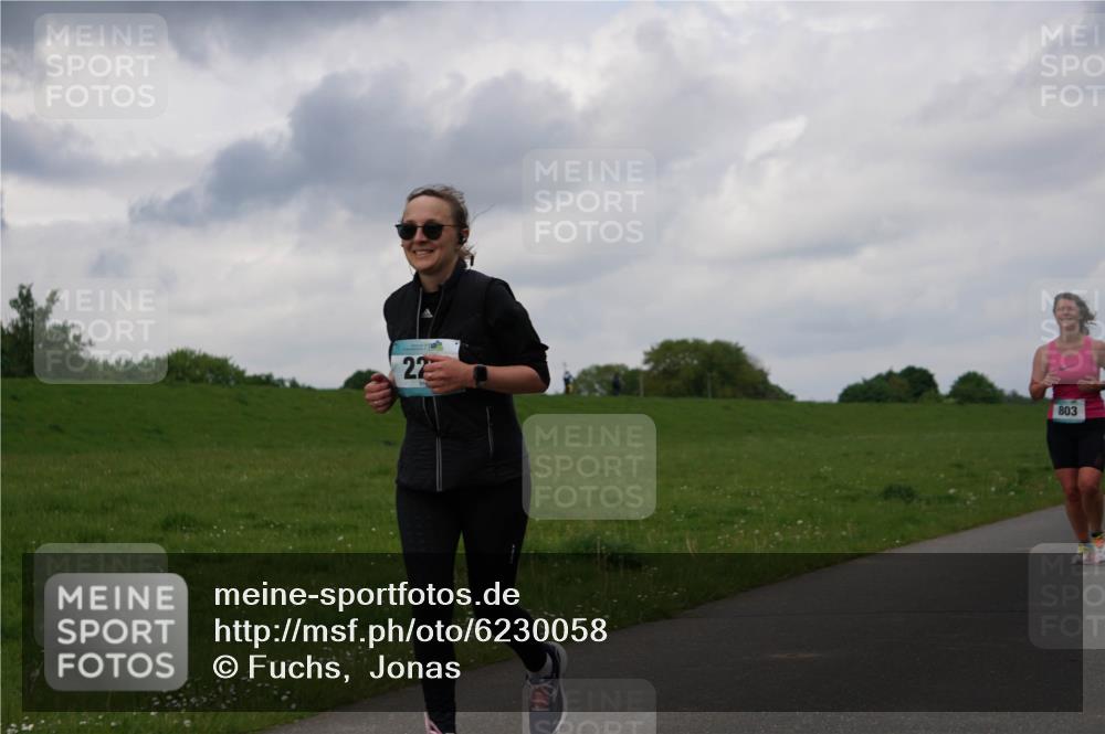 05.05.2024 - 7. Wedeler Halbmarathon Fuchs,  Jonas http://msf.ph/oto/6230058 05.05.2024 12:05:25 Laufen 22, 803 meine-sportfotos.de