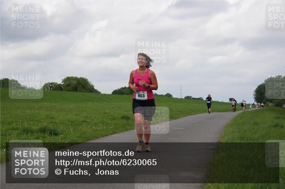 05.05.2024 - 7. Wedeler Halbmarathon Fuchs,  Jonas http://msf.ph/oto/6230065 05.05.2024 12:05:27 Laufen 803 meine-sportfotos.de
