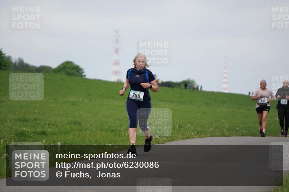 05.05.2024 - 7. Wedeler Halbmarathon Fuchs,  Jonas http://msf.ph/oto/6230086 05.05.2024 12:05:32 Laufen 750, 436, 316 meine-sportfotos.de