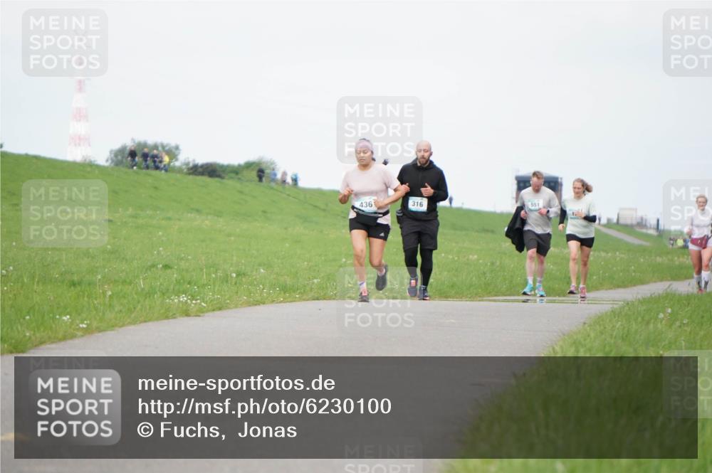 05.05.2024 - 7. Wedeler Halbmarathon Fuchs,  Jonas http://msf.ph/oto/6230100 05.05.2024 12:05:37 Laufen 436, 316, 551, 9 meine-sportfotos.de
