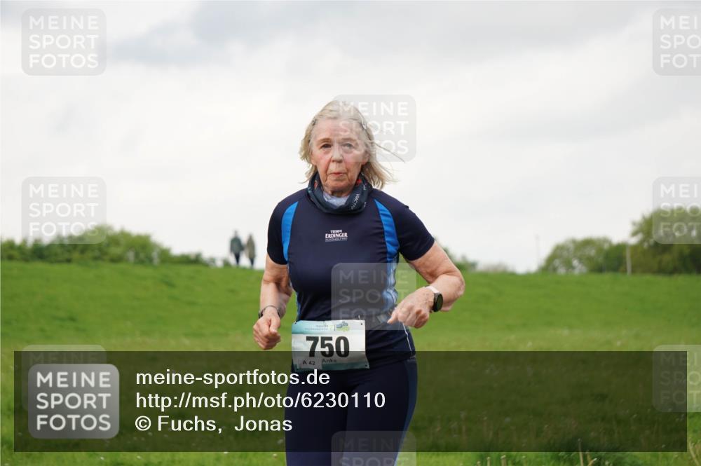 05.05.2024 - 7. Wedeler Halbmarathon Fuchs,  Jonas http://msf.ph/oto/6230110 05.05.2024 12:05:43 Laufen 750, 42 meine-sportfotos.de