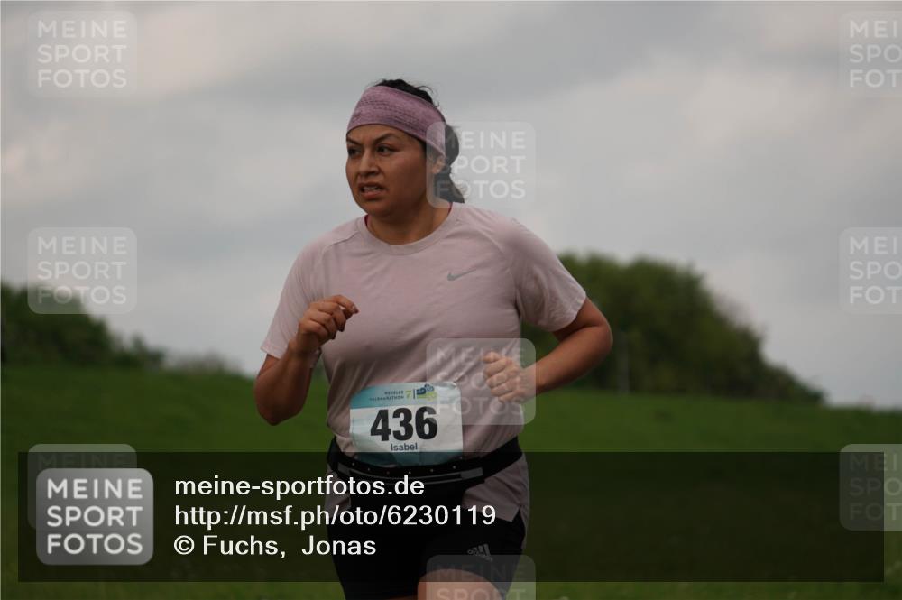 05.05.2024 - 7. Wedeler Halbmarathon Fuchs,  Jonas http://msf.ph/oto/6230119 05.05.2024 12:05:54 Laufen 436 meine-sportfotos.de