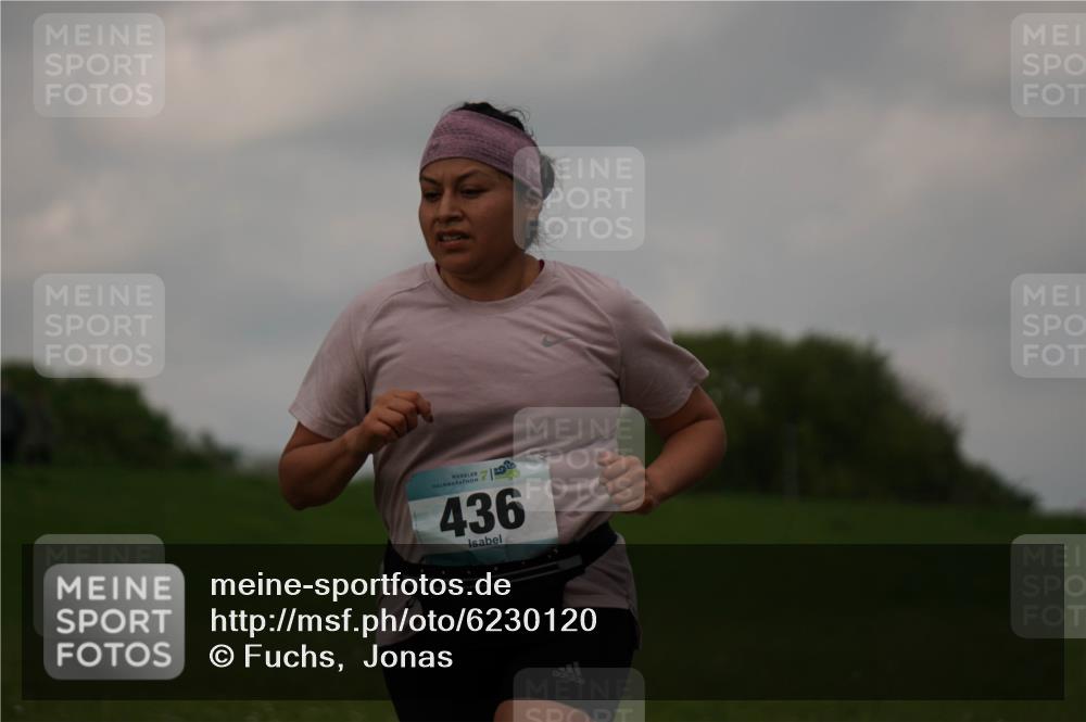 05.05.2024 - 7. Wedeler Halbmarathon Fuchs,  Jonas http://msf.ph/oto/6230120 05.05.2024 12:05:55 Laufen 436 meine-sportfotos.de