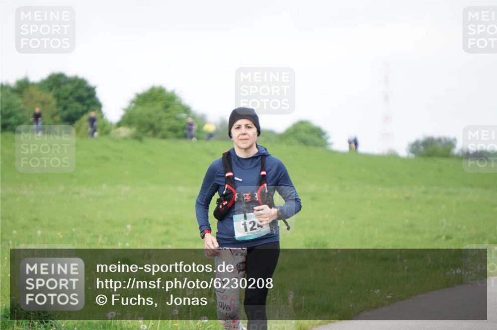 05.05.2024 - 7. Wedeler Halbmarathon Fuchs,  Jonas http://msf.ph/oto/6230208 05.05.2024 12:06:33 Laufen 3, 12 meine-sportfotos.de