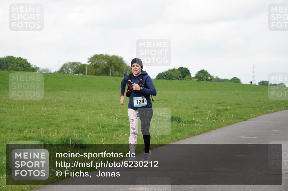 05.05.2024 - 7. Wedeler Halbmarathon Fuchs,  Jonas http://msf.ph/oto/6230212 05.05.2024 12:06:36 Laufen 124 meine-sportfotos.de