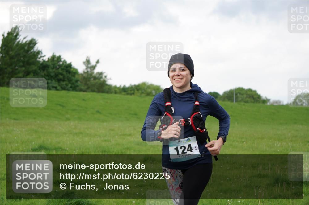 05.05.2024 - 7. Wedeler Halbmarathon Fuchs,  Jonas http://msf.ph/oto/6230225 05.05.2024 12:06:39 Laufen 3, 124 meine-sportfotos.de