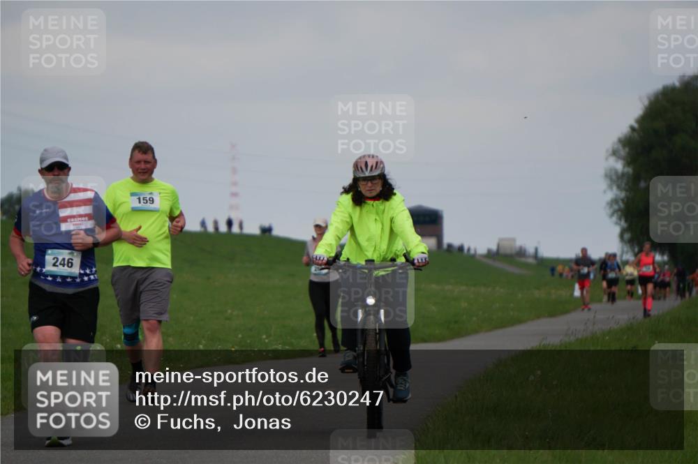 05.05.2024 - 7. Wedeler Halbmarathon Fuchs,  Jonas http://msf.ph/oto/6230247 05.05.2024 12:06:44 Laufen 246, 159 meine-sportfotos.de