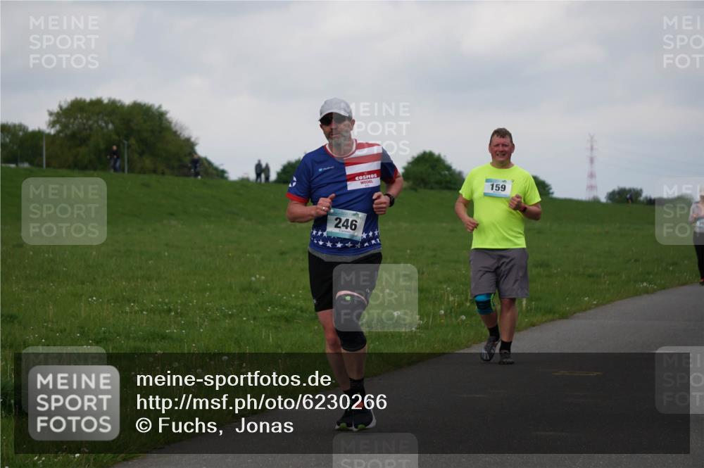 05.05.2024 - 7. Wedeler Halbmarathon Fuchs,  Jonas http://msf.ph/oto/6230266 05.05.2024 12:06:52 Laufen 159, 246 meine-sportfotos.de