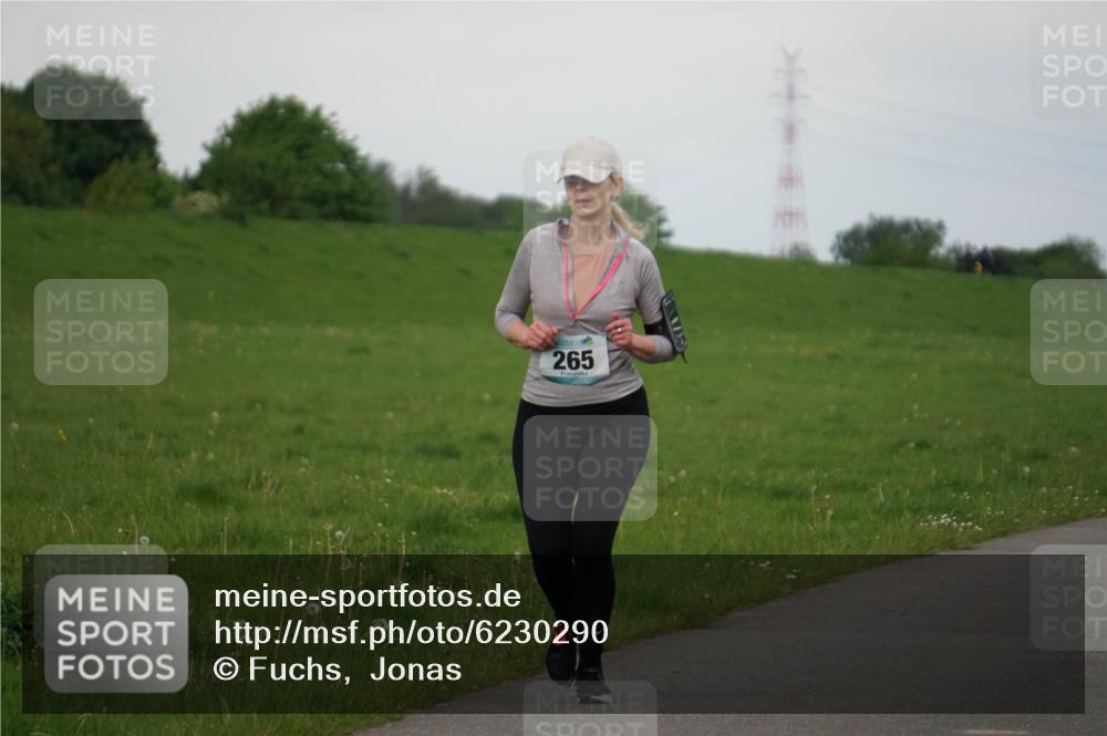 05.05.2024 - 7. Wedeler Halbmarathon Fuchs,  Jonas http://msf.ph/oto/6230290 05.05.2024 12:07:00 Laufen 265 meine-sportfotos.de