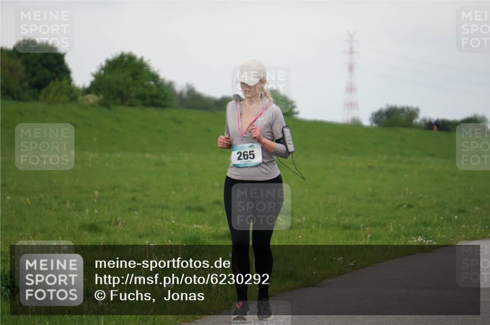 05.05.2024 - 7. Wedeler Halbmarathon Fuchs,  Jonas http://msf.ph/oto/6230292 05.05.2024 12:07:01 Laufen 265 meine-sportfotos.de