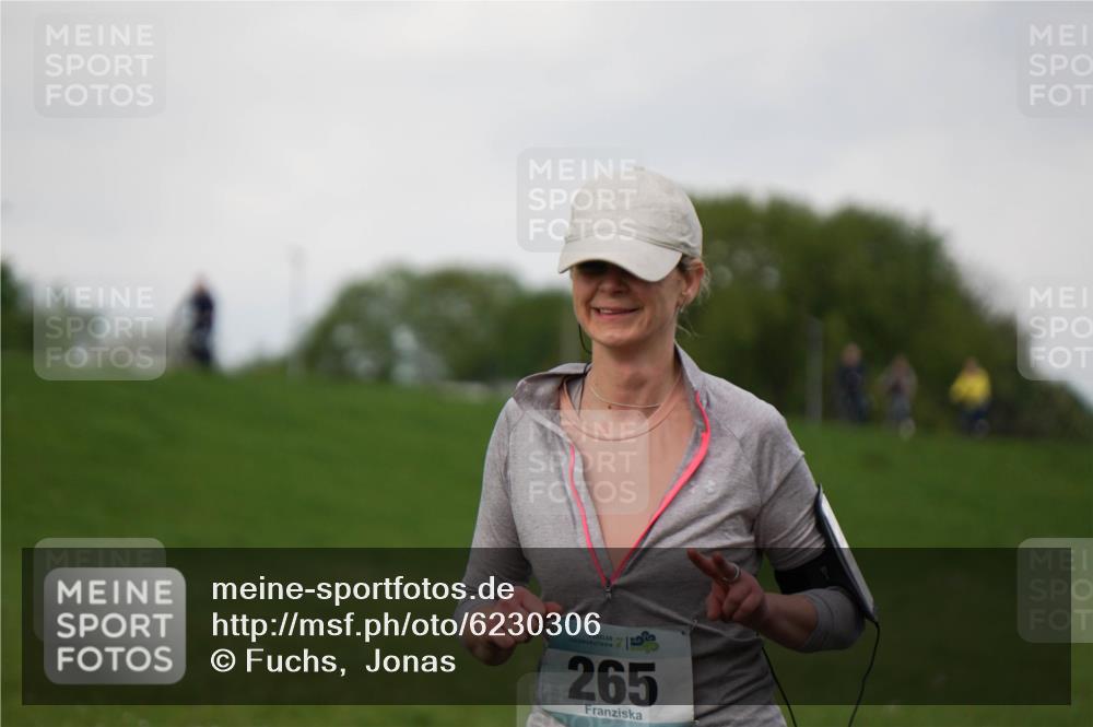 05.05.2024 - 7. Wedeler Halbmarathon Fuchs,  Jonas http://msf.ph/oto/6230306 05.05.2024 12:07:06 Laufen 265 meine-sportfotos.de