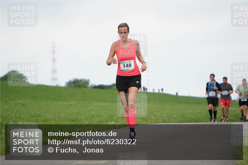 05.05.2024 - 7. Wedeler Halbmarathon Fuchs,  Jonas http://msf.ph/oto/6230322 05.05.2024 12:07:28 Laufen 148, 239 meine-sportfotos.de