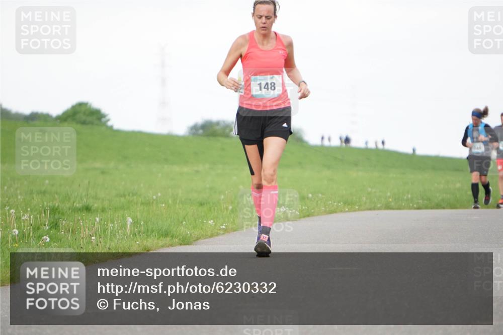 05.05.2024 - 7. Wedeler Halbmarathon Fuchs,  Jonas http://msf.ph/oto/6230332 05.05.2024 12:07:28 Laufen 148, 239 meine-sportfotos.de