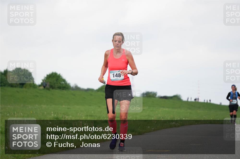 05.05.2024 - 7. Wedeler Halbmarathon Fuchs,  Jonas http://msf.ph/oto/6230339 05.05.2024 12:07:32 Laufen 148 meine-sportfotos.de
