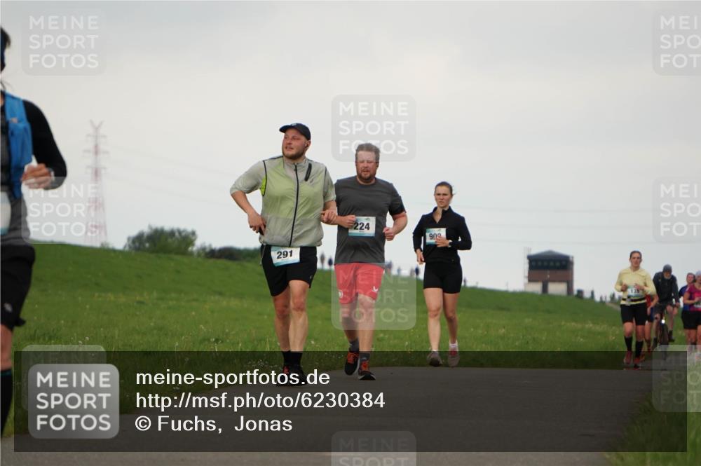 05.05.2024 - 7. Wedeler Halbmarathon Fuchs,  Jonas http://msf.ph/oto/6230384 05.05.2024 12:07:46 Laufen 291 meine-sportfotos.de