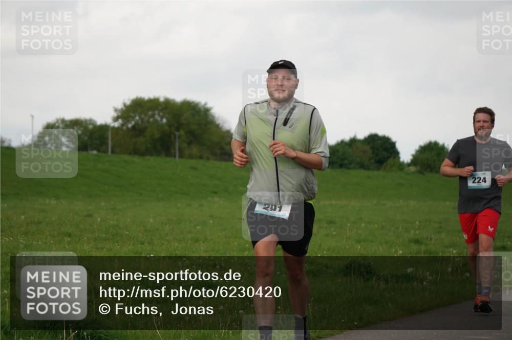05.05.2024 - 7. Wedeler Halbmarathon Fuchs,  Jonas http://msf.ph/oto/6230420 05.05.2024 12:07:56 Laufen 291, 224 meine-sportfotos.de