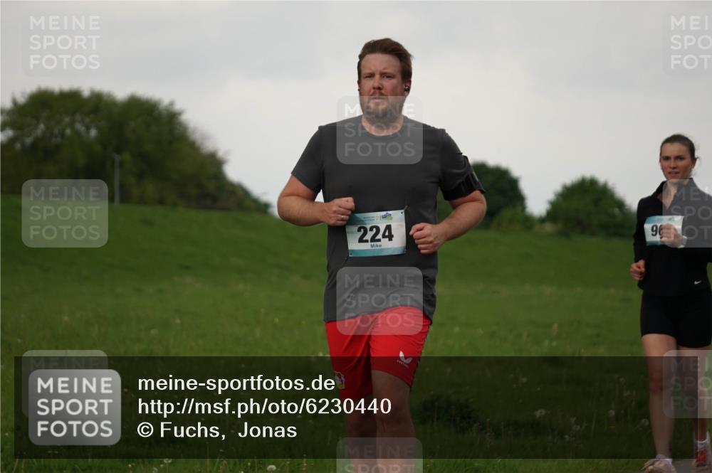 05.05.2024 - 7. Wedeler Halbmarathon Fuchs,  Jonas http://msf.ph/oto/6230440 05.05.2024 12:07:59 Laufen 224, 96 meine-sportfotos.de