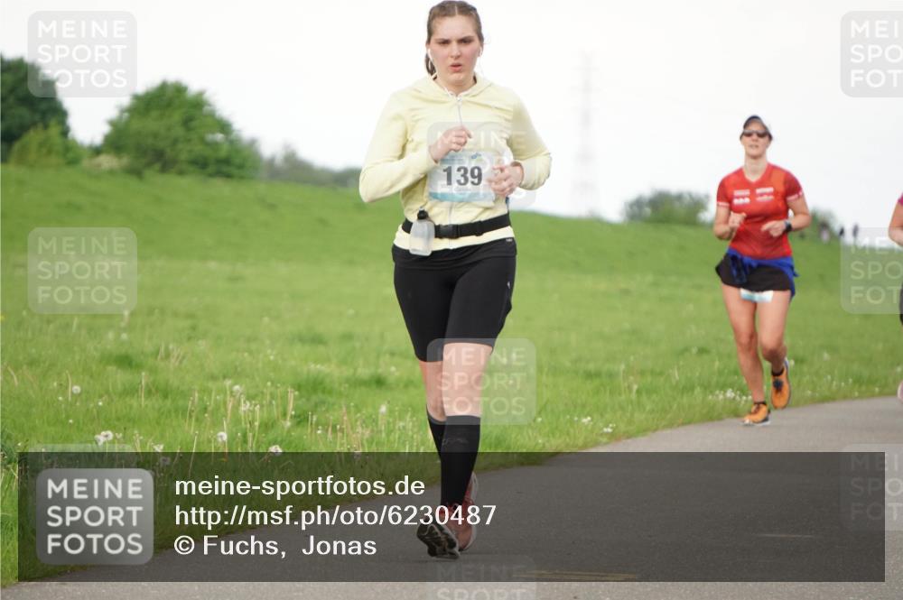 05.05.2024 - 7. Wedeler Halbmarathon Fuchs,  Jonas http://msf.ph/oto/6230487 05.05.2024 12:08:11 Laufen 139 meine-sportfotos.de
