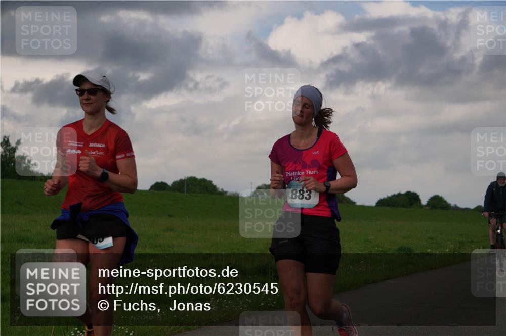 05.05.2024 - 7. Wedeler Halbmarathon Fuchs,  Jonas http://msf.ph/oto/6230545 05.05.2024 12:08:24 Laufen 883 meine-sportfotos.de
