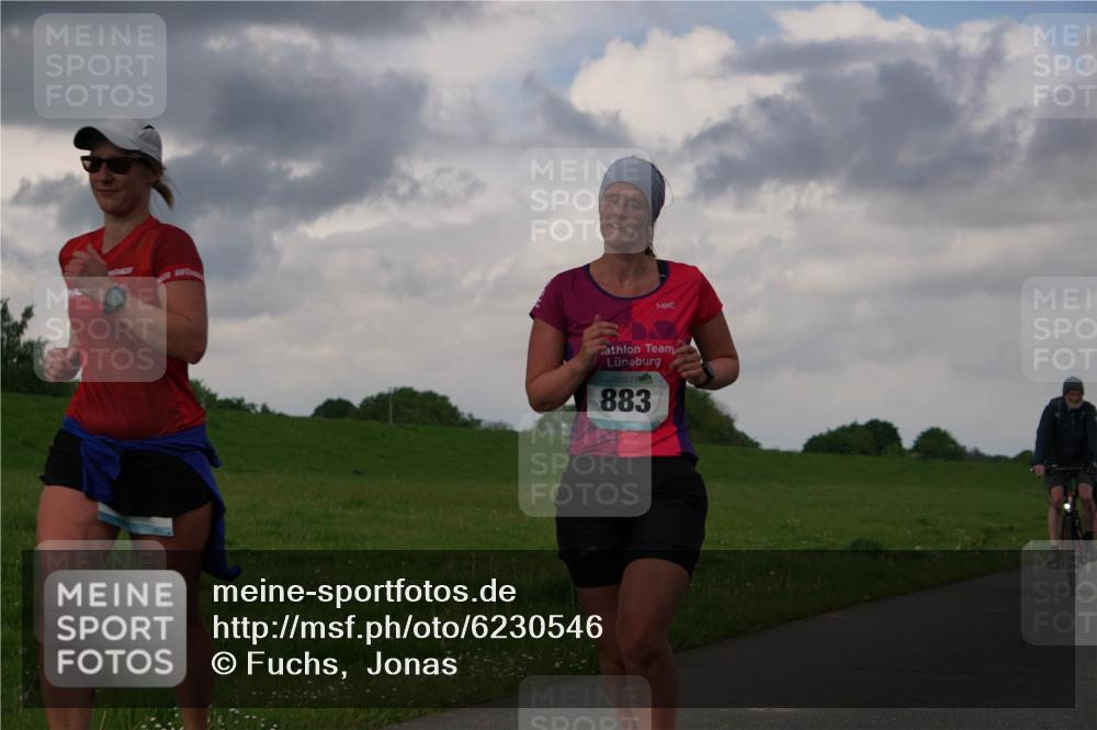 05.05.2024 - 7. Wedeler Halbmarathon Fuchs,  Jonas http://msf.ph/oto/6230546 05.05.2024 12:08:25 Laufen 883 meine-sportfotos.de