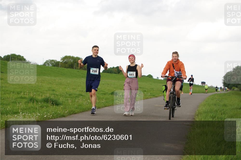 05.05.2024 - 7. Wedeler Halbmarathon Fuchs,  Jonas http://msf.ph/oto/6230601 05.05.2024 12:08:45 Laufen 255, 441 meine-sportfotos.de