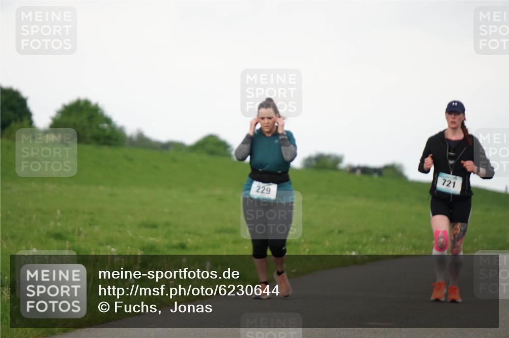 05.05.2024 - 7. Wedeler Halbmarathon Fuchs,  Jonas http://msf.ph/oto/6230644 05.05.2024 12:08:51 Laufen 229, 721 meine-sportfotos.de