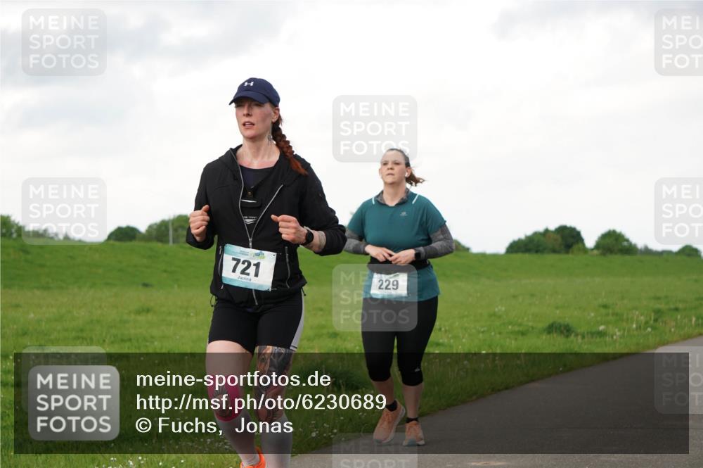 05.05.2024 - 7. Wedeler Halbmarathon Fuchs,  Jonas http://msf.ph/oto/6230689 05.05.2024 12:08:58 Laufen 721, 229 meine-sportfotos.de